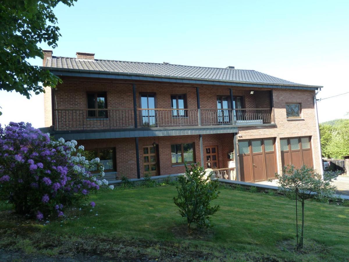 'Chez Lulu' - Gîte de charme en Ardennes avec grande terrasse fermée Nassogne Extérieur photo