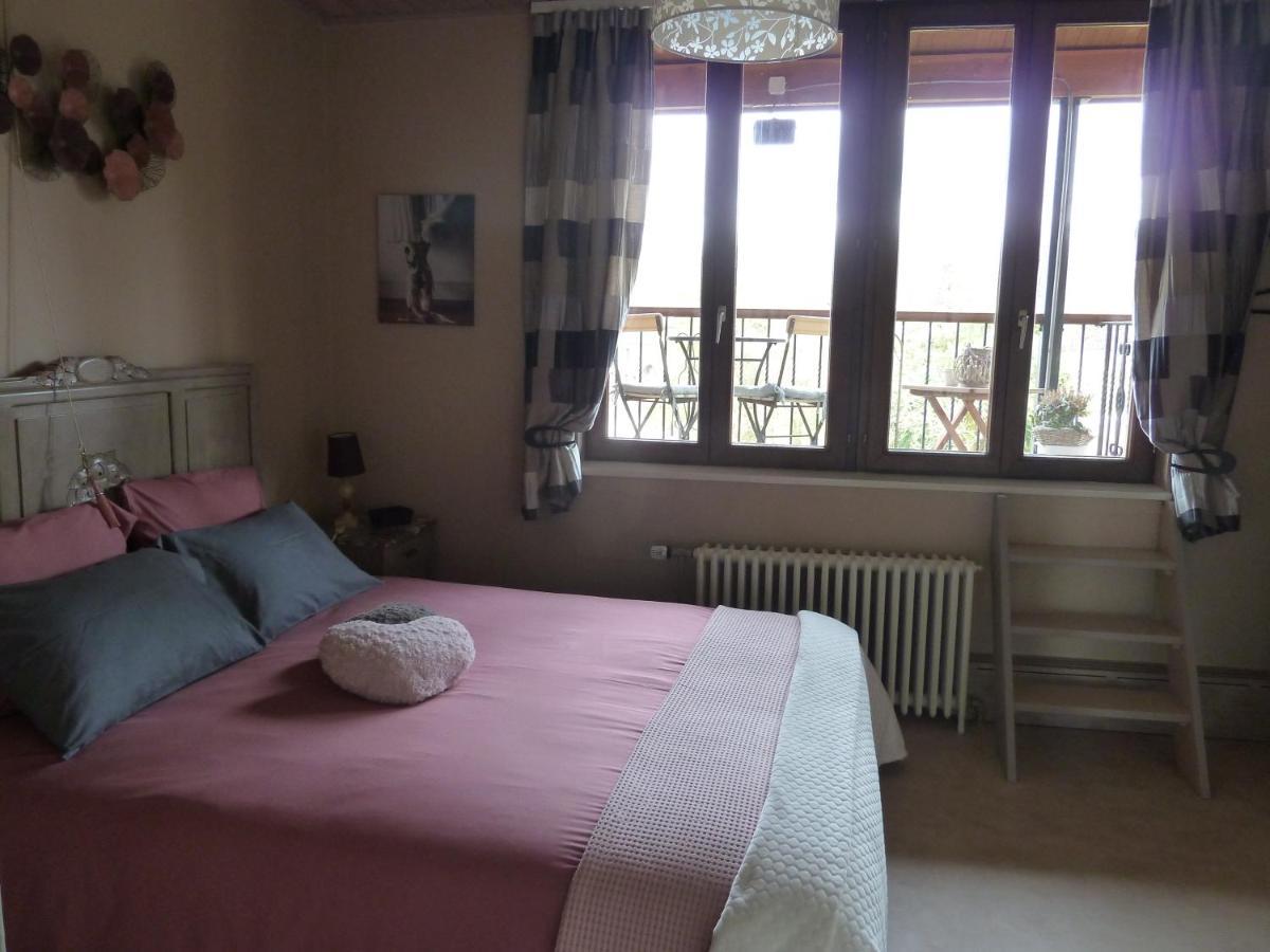 'Chez Lulu' - Gîte de charme en Ardennes avec grande terrasse fermée Nassogne Extérieur photo